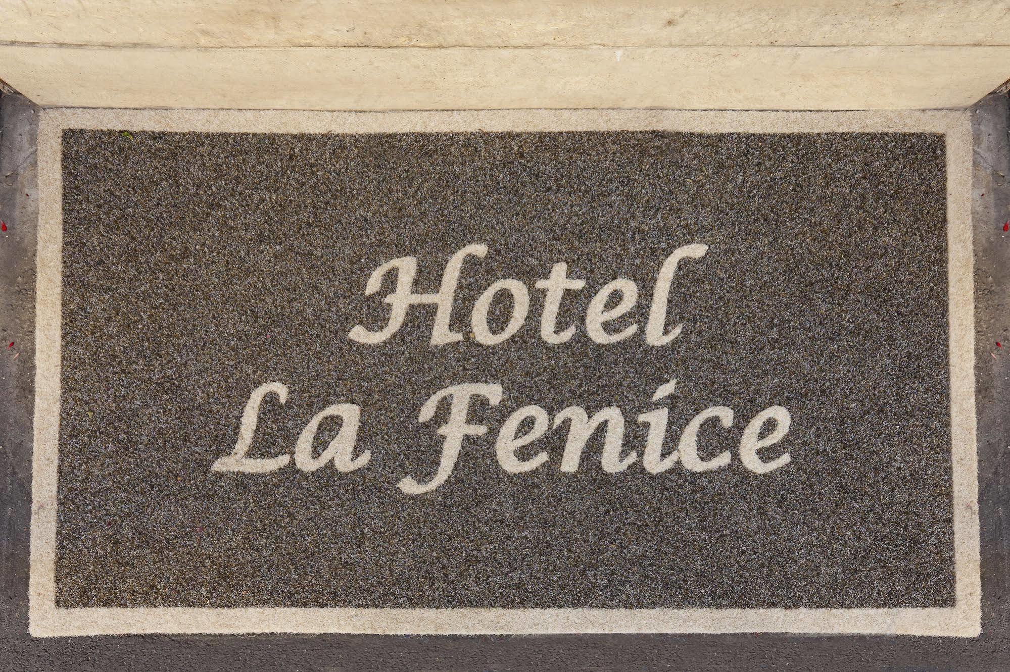 Hotel La Fenice Рим Экстерьер фото